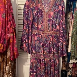 Long dress f/ three birds nest